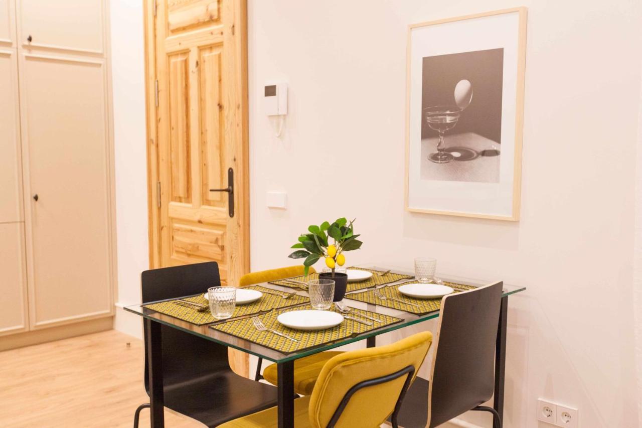 Isg Apartments Cedaceros 12 Sevilla Buitenkant foto